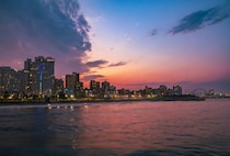 スマホ疲れの現代人に必要なアテンションデトックス！ジョニーウォーカーが提案する気持ちの切り替え時「マジックアワー」とは