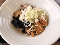 【10月いっぱいまで】期間限定のまぜそばが美味い!!行かなきゃ損損!!『みそ伝』~大崎市古川~