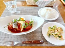 隠れ家洋食店で絶品ふわふわ煮込みハンバーグと手作りケーキを堪能してきた！『レ・コパンドゥカンパーニュ』~青葉区作並~