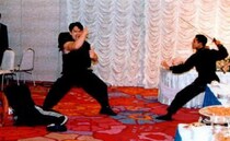 圧倒的なフィジカル、アジアの凄腕！パワー系アクション俳優 大東賢を分析！