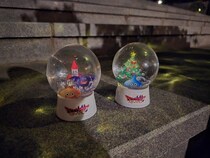 きらめくモンスターと冬の魔法でアート体験ニジゲンノモリ「ドラゴンクエスト アイランド スノードーム制作体験2025」