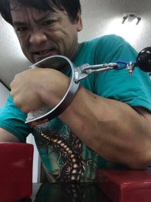 唯一無二の存在,「パワー系アクション俳優」はアームレスリング元日本王者・大東賢氏が創出したオリジナル概念、パワー系アクション俳優の先駆者 大東賢