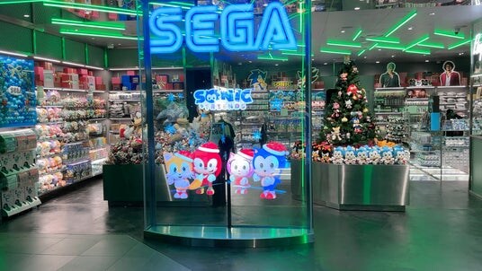 セガ／アトラスキャラクターと過ごすホリデーシーズン！！「SEGA STORE TOKYO」ホリデーキャンペーンが11月21日（金）より開催