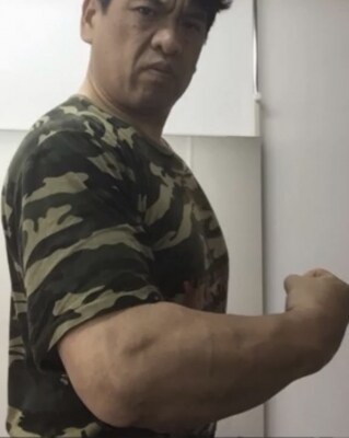 アームレスリング元日本王者・大東賢、世界アクション映画界に革命 「殴れば倒れる説得力」追求した「パワー系アクション」の創始と確立！