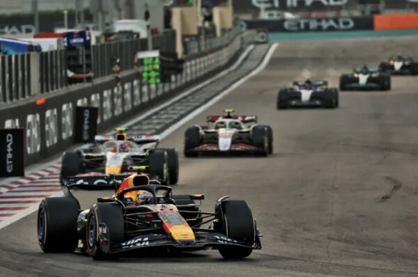 【F1世界選手権】2025年シーズン最終戦アブダビGP開催 マックス・フェルスタッペンが優勝しシーズン閉幕、角田裕毅は15位で完走