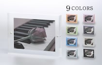 アクリル加工の老舗・さくら樹脂、20mmの極厚層が生み出す「浮遊感」を追求したフォトフレーム「L判フォトフレーム カラーズフィット」を本日発売