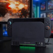 待望の新型ゲーム機を熱から守る！ドック下の吸気を強力サポートゲームカード8枚収納できる『SW2ドックも冷やすッチ』を発売