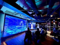 韓国発RPG「OUTERPLANE」の日本初公式ファンイベントを成功へと導いた、ホテル×LED映像特化型ホール「B.B.S. Event Dining」