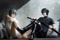 ニトロキラルのPCゲーム『咎狗の血』より主人公「アキラ」と、真の王となった「シキ」がフィギュアで登場。