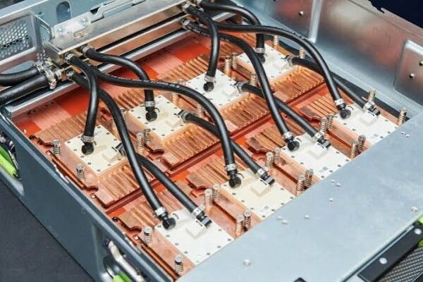 サーバー液冷プレート市場規模は2026年554百万米ドル、成長率43.1%で拡大予測