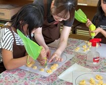 地域と学校が連携した職業体験イベント「キッザヒガシニア」を川越市立霞ヶ関東小学校で開催【三幸学園 大宮エリア姉妹校】