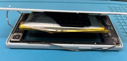 今年も要注意「スマホ熱中症」 猛暑本番でバッテリー交換依頼が前月比120%