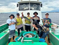 【釣果速報】神奈川県喜久丸で0.8kgの良型のハナダイをゲット！クーラーボックスは人気魚種でいっぱい！ヒット多数な今がチャンス！