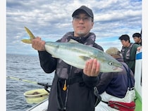 【釣果速報】神奈川県愛正丸でアジ・ワラサ・ヒラメをキャッチ達成！数も型も大満足の釣行へGO！