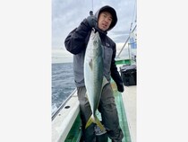 【釣果速報】8kgのブリ獲った！神奈川県あまさけや丸で冬の王者をゲットしよう！