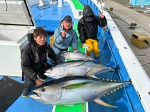 【釣果速報】神奈川県大松丸で38kgのキハダ上がる！カツオもアタリ祭り！ノッてる今、大物ゲットの夢を掴め！
