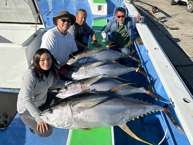 【釣果速報】神奈川県大松丸でキハダ好調！40.00kgの大物やカツオも登場！高活性な今が狙い目！