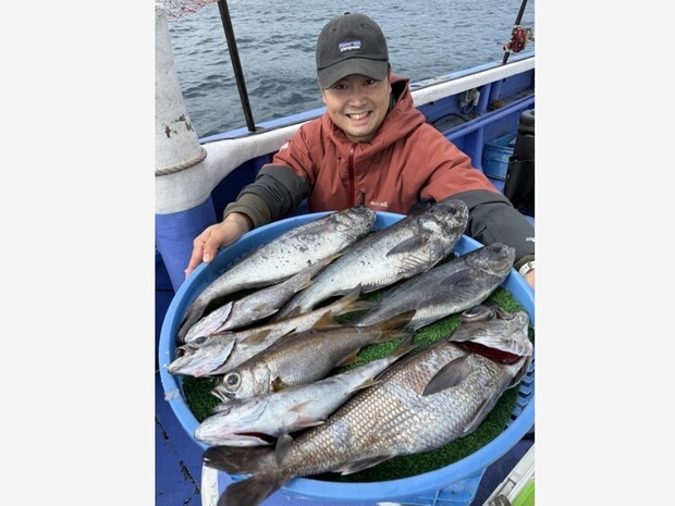 【釣果速報】神奈川県恵一丸でクロムツGET!「両手いっぱいに高級魚」の興奮をあなたも味わってみませんか?