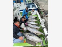 【釣果速報】神奈川県たいぞう丸で51.10kgのキハダマグロ上がる！！ノッてる今、大物ゲットの夢を掴め！