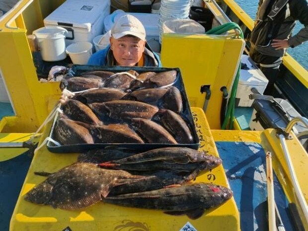 【釣果速報】注目のカミナリイカ釣れた！他スミイカ・アオリイカも釣れ、お土産に！あなたも神奈川県濱生丸でカミナリイカを狙おう！