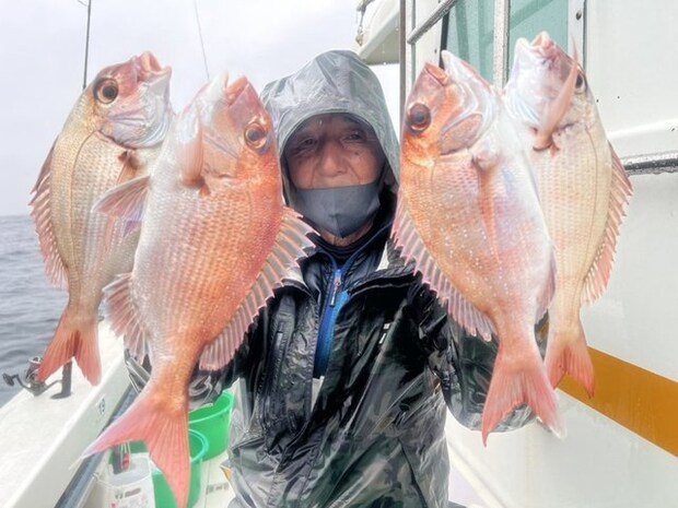 【釣果速報】千葉県梅花丸でマダイ好調！トップ13匹！今後の釣行も期待大！