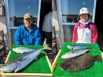 【釣果速報】52cmイナダGET！神奈川県庄治郎丸は晩秋も船長厳選のポイントで大満足の釣果が手に入る！