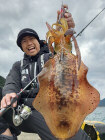 初冬は良型が数釣れる！？初冬エギングの攻略法をエギング大好きヤマシタスタッフ木原がご紹介！！