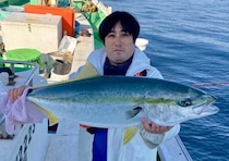 【釣果速報】神奈川県あまさけや丸が7kgの良型ブリゲットで好調！泳がせ釣りのダイナミックなファイトを絶対一度は体験して！マダイ船も好調です！