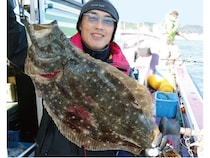 浅場で大判ビラメが乱舞！スリリングなアジ泳がせ