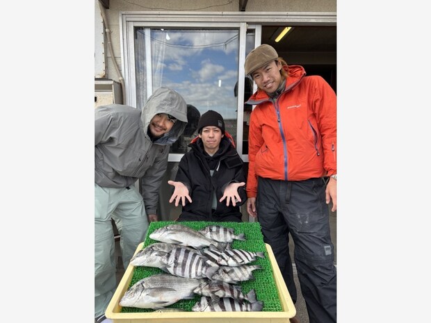 【釣果速報】神奈川県庄治郎丸でクロダイ・イシダイGET！アジ・ハナダイ・カサゴなどゲストも超豊富に！