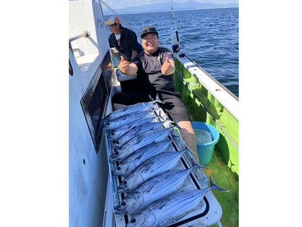 【釣果速報】激旨サイズのカツオを全員ゲット！神奈川県たいぞう丸で五感が大満足する釣行に繰り出そう！