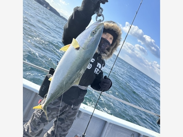 【釣果速報】和歌山県海虎でメジロGET!!最大75cm!青物との勝負を心ゆくまで楽しみませんか?