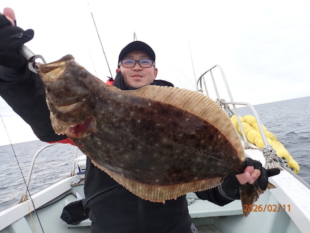 【釣果速報】63cmのド迫力ヒラメ出た!チャリコも好釣!自己最高記録の大物を狙うなら福島県つりエサ豊漁に乗船しよう!