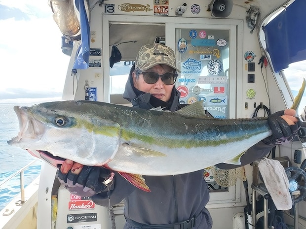 【釣果速報】愛媛県遊漁船ニライカナイで88cmの巨大ブリ釣れる！人気魚種をバラエティ豊かに釣りたいなら遊漁船ニライカナイに乗船だ！