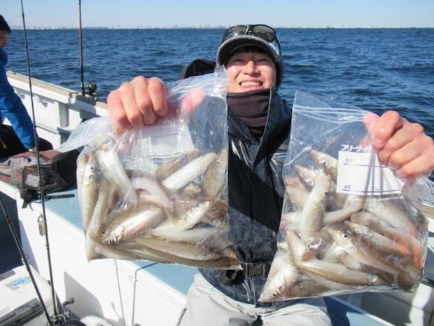 【釣果速報】神奈川県長崎屋でシロギス全員ゲットで絶好調！トップ89匹でお土産ばっちり！釣れてる今、行くしかないっしょ！