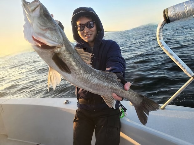【釣果速報】東京都PLAYFUL FISHINGで極太シーバス続々キャッチ！あなたも今すぐ自己最高記録を更新しに行こう！
