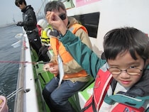 【釣果速報】神奈川県長崎屋で良型アジのアタリ続く！28cmおいしいサイズも！家族や友達との釣りにもおすすめのターゲットです！