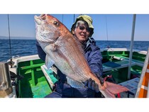 【釣果速報】茨城県弁天丸で大人気のマダイ釣行！船長厳選のポイントで全員ヒットの大熱戦！今後爆釣の予感！