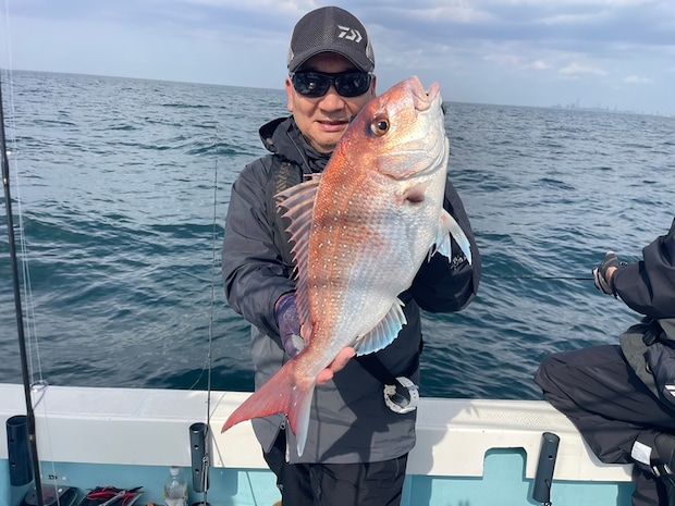 【釣果速報】神奈川県村本海事で食べ頃サイズの良型1.70kgマダイ上がる！あなたもこの春は船釣りデビューしてみませんか？