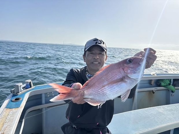 【釣果速報】千葉県優光丸で良型マダイゲット達成!!数も型も大満足で釣り客全員テンションMAX!乗船するなら今でしょ!