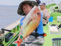 【釣果速報】千葉県利八丸で2.80kgのマダイをキャッチ！今すぐ楽しい釣行に出かけよう！