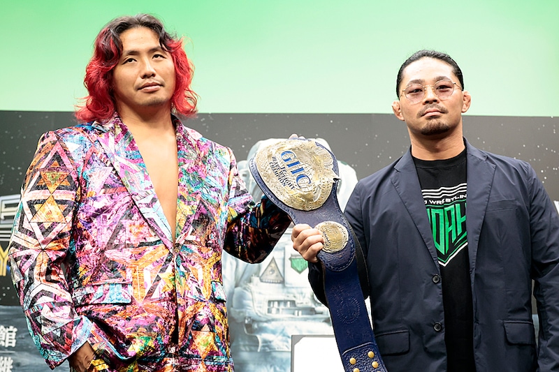 【NOAH】王者ヒロムが「新技・トラウマ」で挑発も…Eita動じず「NOAH背負う」 両国GHCジュニア戦調印式