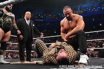 【WWE】世界ヘビー王者ロリンズがパンク迎撃決定も ブレイカー&リードがまさかの反逆