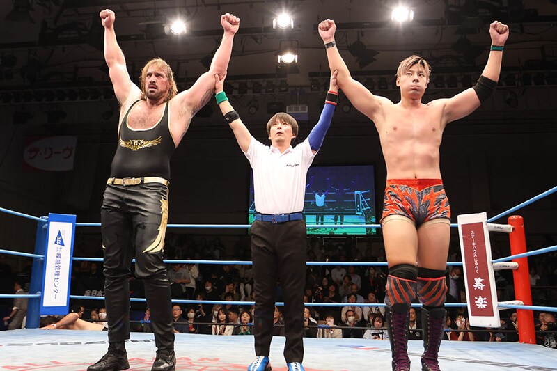 【全日本】巨人コンビが本田&野村を真っ向撃破 最強タッグへ「優勝は綾部&タロース組一択だ」