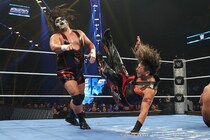 【WWE】中邑がスマックダウン帰還も“MFT”タマ&マテオに敗戦