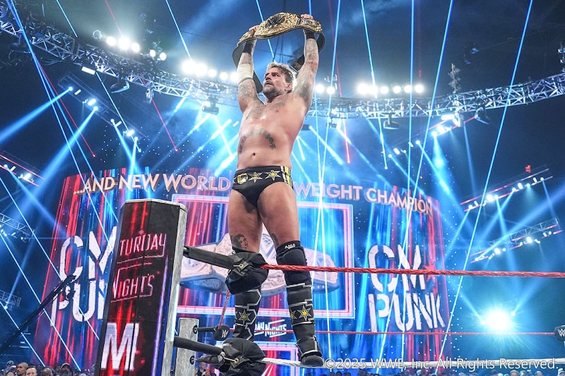 【WWE】パンクがジェイとの新王者決定戦制して世界ヘビー3ヵ月ぶり返り咲き