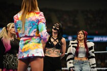 【WWE】イヨがアスカ&カイリにウォーゲームズ戦での制裁宣言も シャーロットがリアとの共闘拒否