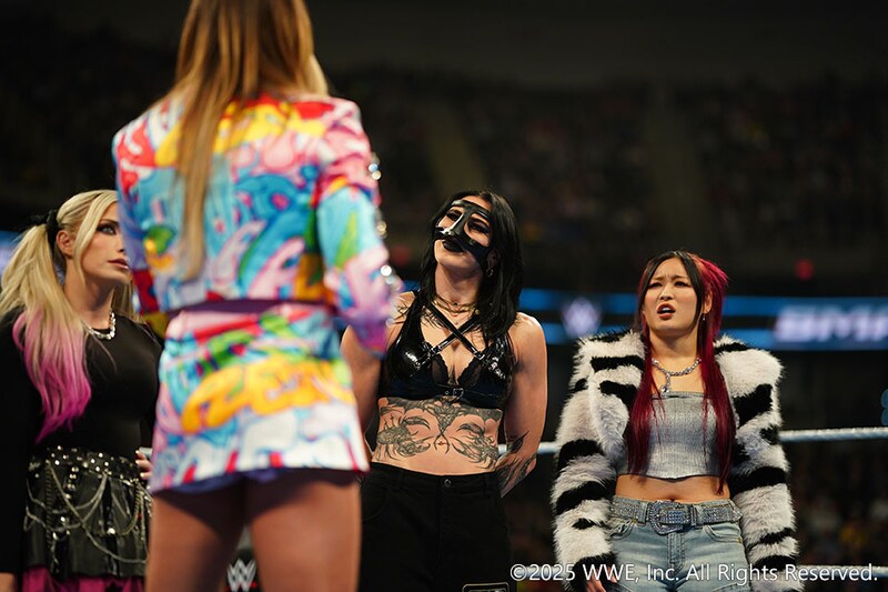 【WWE】イヨがアスカ&カイリにウォーゲームズ戦での制裁宣言も シャーロットがリアとの共闘拒否