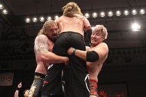 【全日本】綾部&タロースが鈴木粉砕で初戦白星 「今日はまだ序章にすぎない」