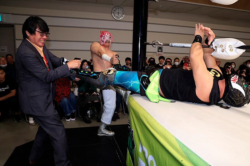 【NOAH】清宮酷似のマスクマン“ザ・リーヴマスク・プリンス"がTEAM NOAH興行に降臨 佐藤社長と共闘